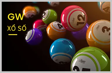 Bàn Baccarat sang trọng trong môi trường casino trực tuyến, tượng trưng cho sự hấp dẫn của các trò chơi sòng bạc.